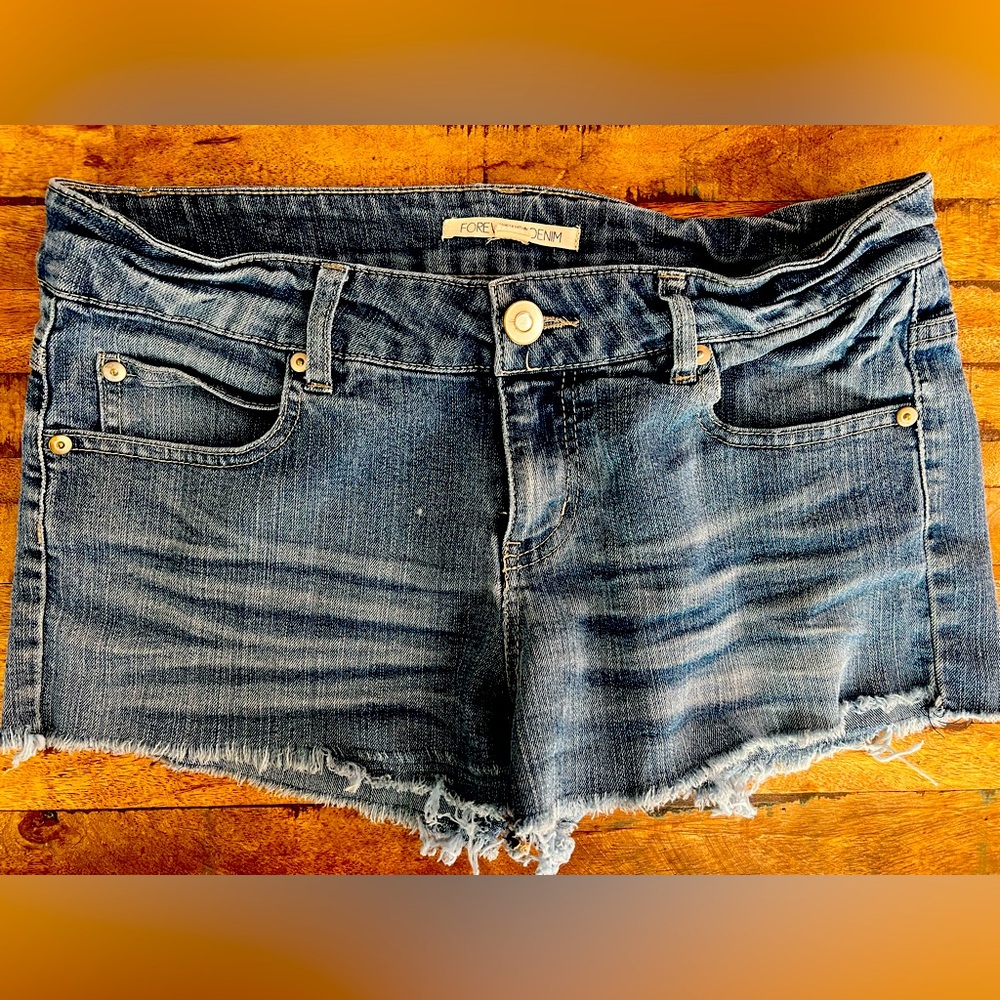 Forever 21 Denim Mid Rise Jean Cutoff Shorty Shorts Size 29 Waist 32” Y2K Era